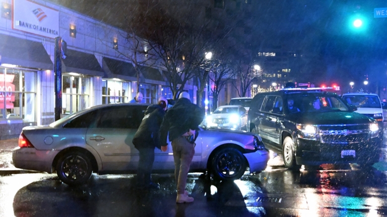 車隊遭衝撞 拜登平安返家 肇事司機被控酒駕
