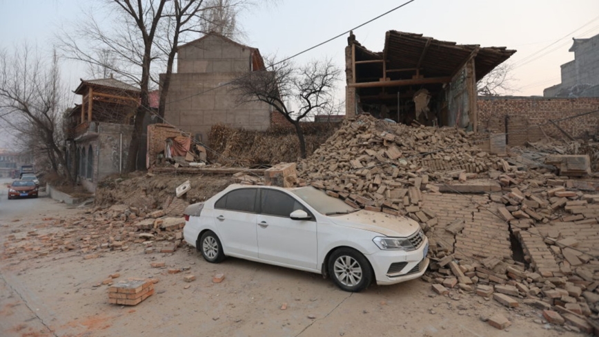甘肅發生6.2級地震 房屋倒塌 至少126人死亡（視頻）