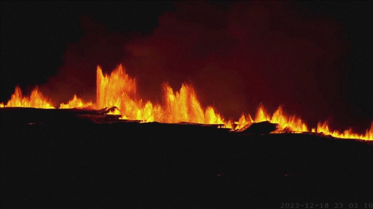 冰島西南部火山噴發影像曝光 4000居民撤離