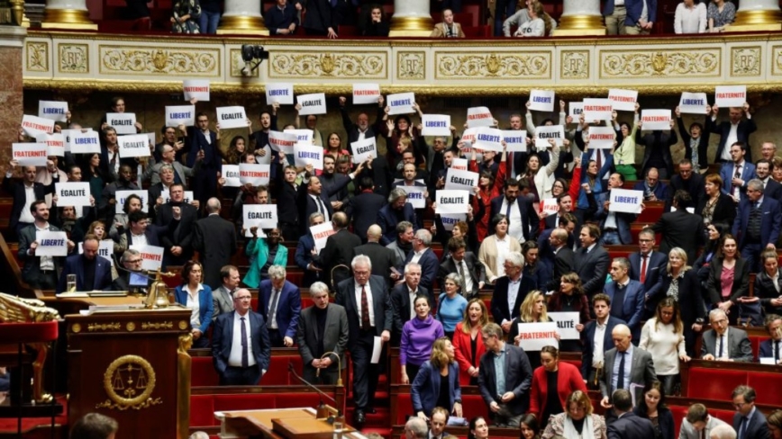 法国新移民法 32省拒绝施行 7成受访者支持