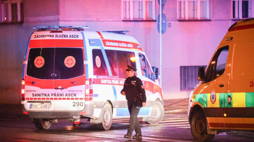 捷克布拉格大学爆枪击案 至少15人死24人伤