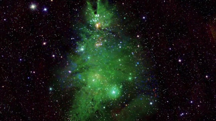 迎接圣诞 NASA分享太空“圣诞树星团”图