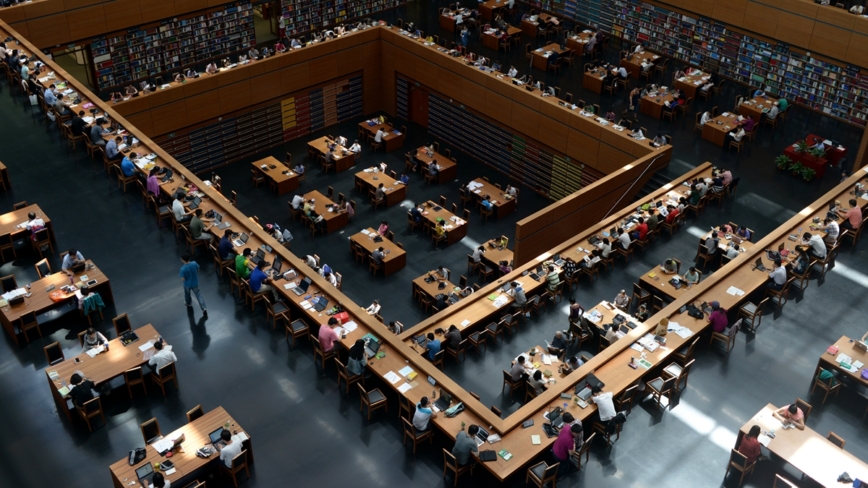 中国经济恶化 图书馆成失业者避难所
