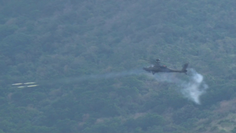 陸軍航特部空武操演 阿帕契實彈射擊場面震撼