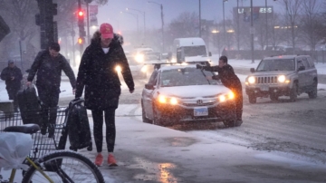 白色圣诞归家难 暴风雪席卷美国中西部