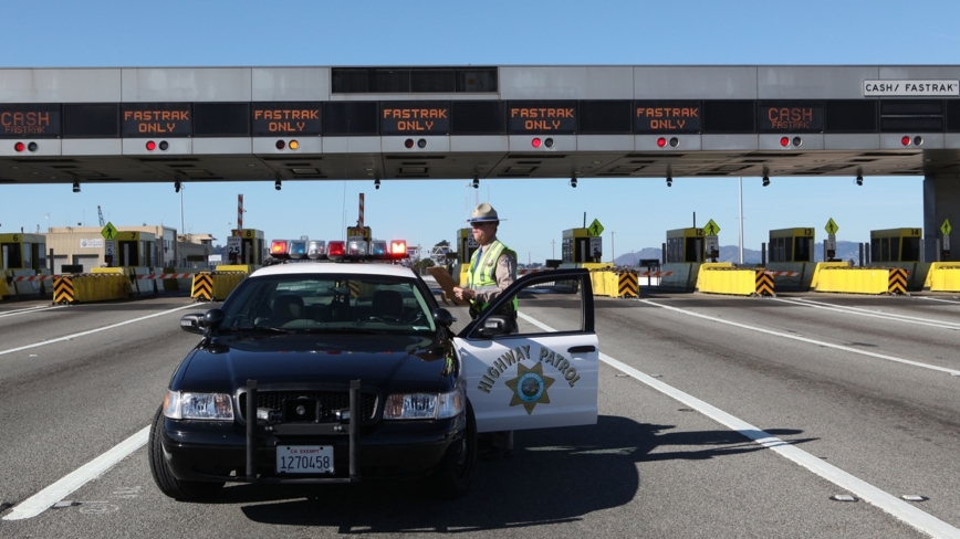 路边拦停 明年加州警察须向司机说明原因