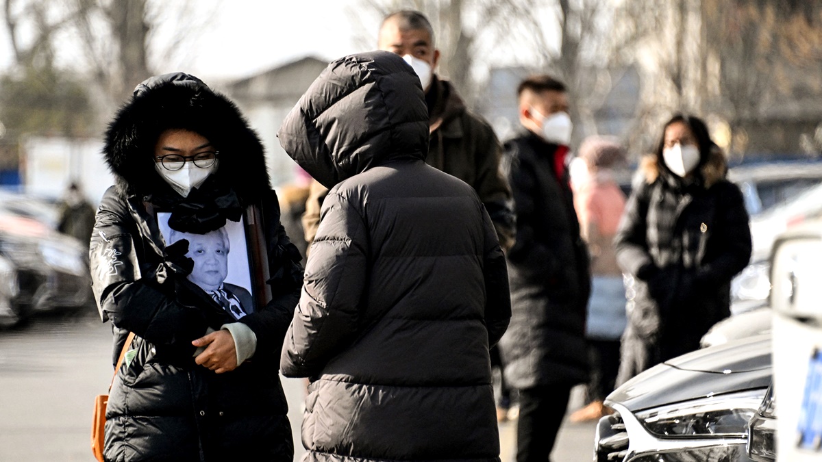 【禁闻】中国多地骨灰盒生意火爆 火葬场排长龙