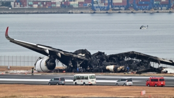 20分鍾疏散還原！羽田機場撞機379人成功生還