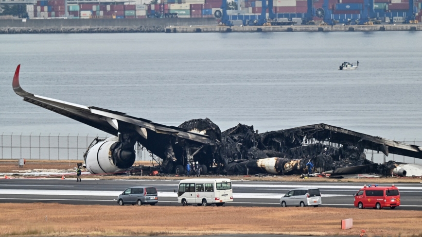 20分鍾疏散還原！羽田機場撞機379人成功生還