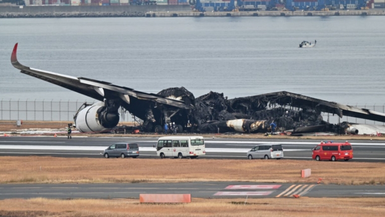 羽田機場再傳事故 海保機又遭地勤車撞傷