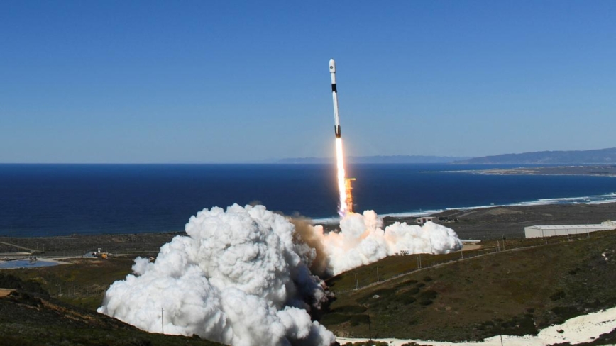 SpaceX发射首批提供直连手机服务的卫星