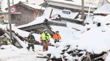 日本震后8天降雪阻搜救 轮岛市防土石流急疏散