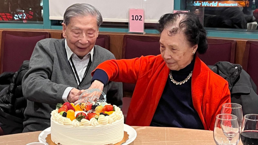 95歲經濟學家茅于軾抵加：此生再不回中國