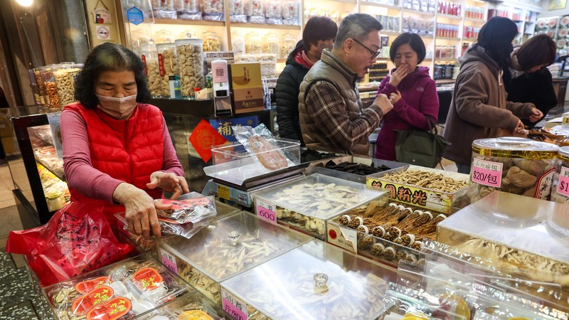 年貨大街起跑！首日人潮湧現 外送平台助攻買氣