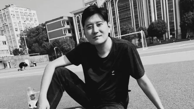 廣州詩人抑鬱死年僅30歲 曾寫抗疫詩吹捧鐘南山