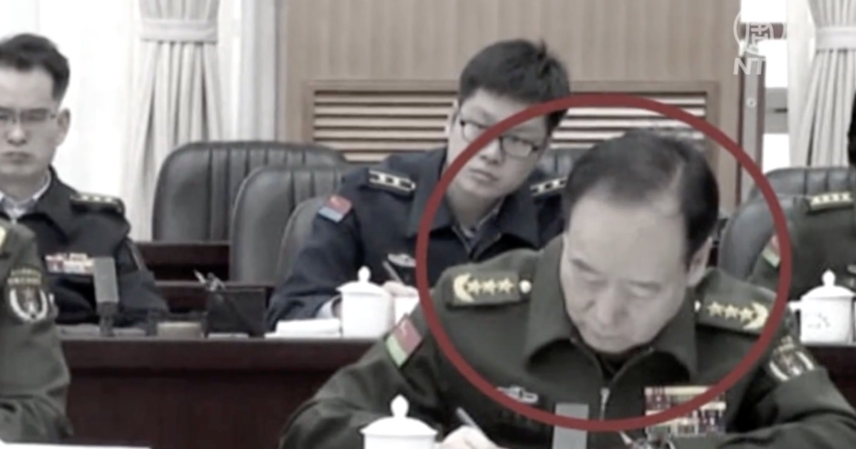 【中國一分鐘】曾被傳遭調查 共軍司令巨乾生隱身半年突現身 | 三中全會 | 中南海 | 中國養豬企業 | 新唐人电视台