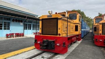 台糖五分車「尋蜜號」通車 漫遊百年蒜頭糖廠看國寶