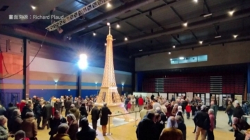 八年建一塔 法国男子用火柴棍玩出世界纪录