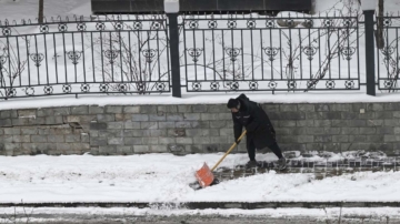 寒潮袭中国 5省雷打雪 西安冻雨连环撞车（视频）