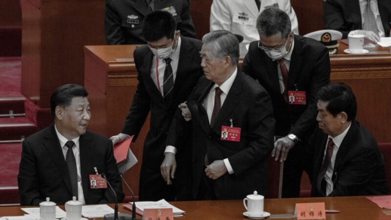 胡錦濤二十大被強行架離會場 原因曝光