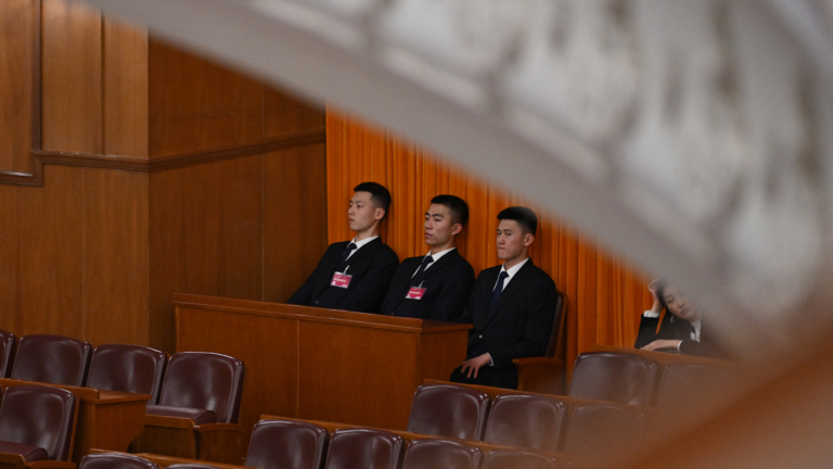中共取消總理記者會 30多年首見 分析：政局混亂