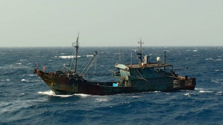 中國漁船和外籍貨輪南海相撞 漁船沉沒 8人失聯