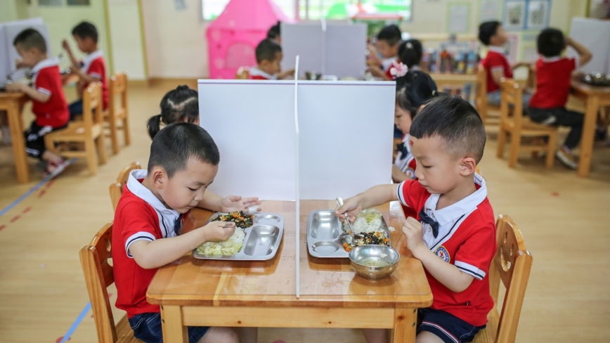 中国妇产科现关闭潮 幼儿园2年减少逾2万所