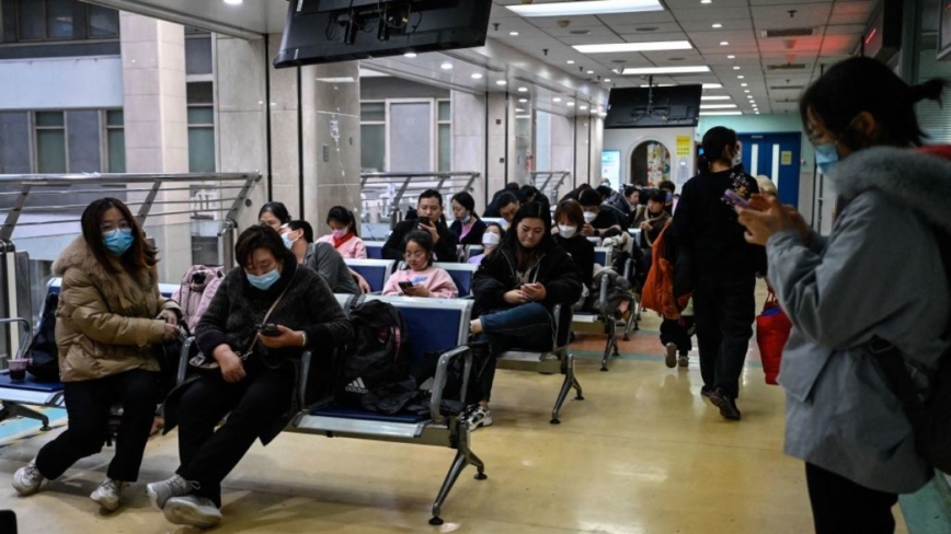 中国疫情升温 许多人出现症状 医院查不出来