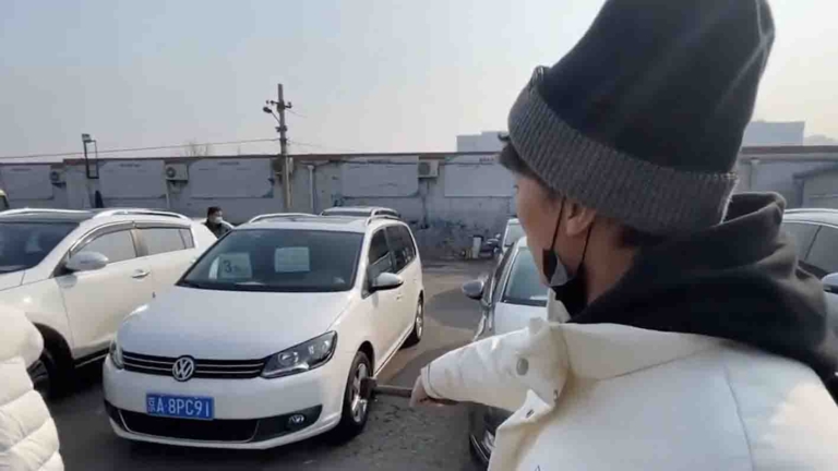 中國新能源車降價不見底 二手市場蕭條