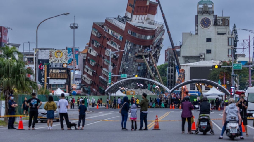 冷静务实高效救援 台湾人应对强震的表现获赞