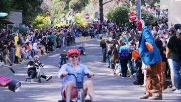 旧金山骑儿童车活动 惊叫连连 欢乐爆棚