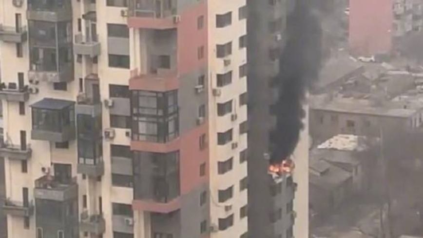 中国沈阳住宅楼特大爆炸 传14楼女孩被崩飞楼下