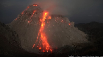 印尼魯仰火山爆發 警戒升至最高級 數百人撤離