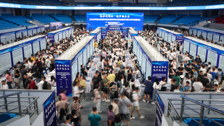 中國大學生找工難 《經濟學人》：比想像的還慘