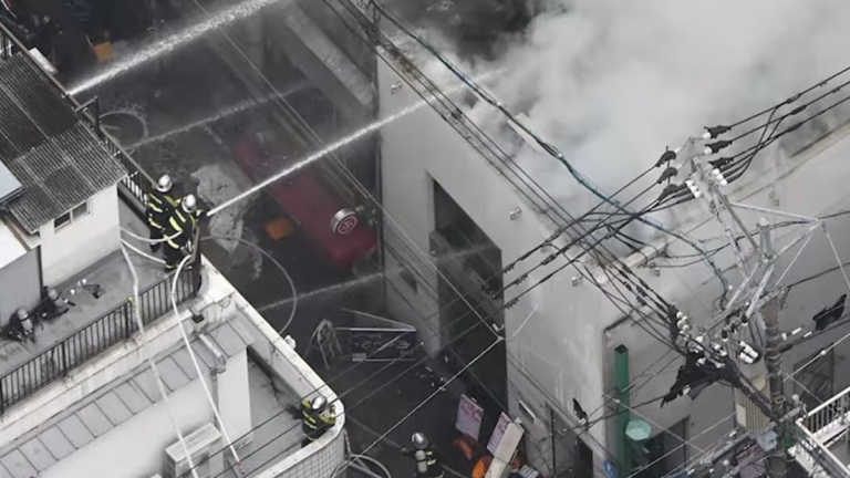日本北九州市鬧區火警 附近商家：又來了，真是的