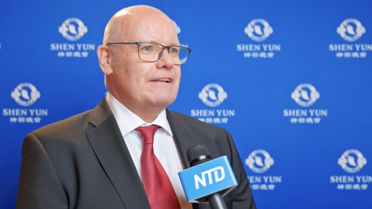 神韻讓人身心受益 主流：完美 令人欽佩
