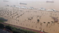 中国两广遭遇洪灾冰雹 伤亡惨重 民众：没人管