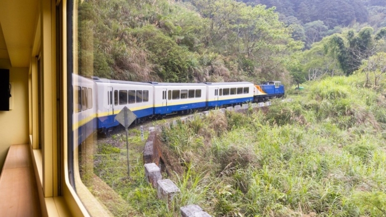 阿里山林鐵栩悅號大窗景、360度瞭望席5月24日首航