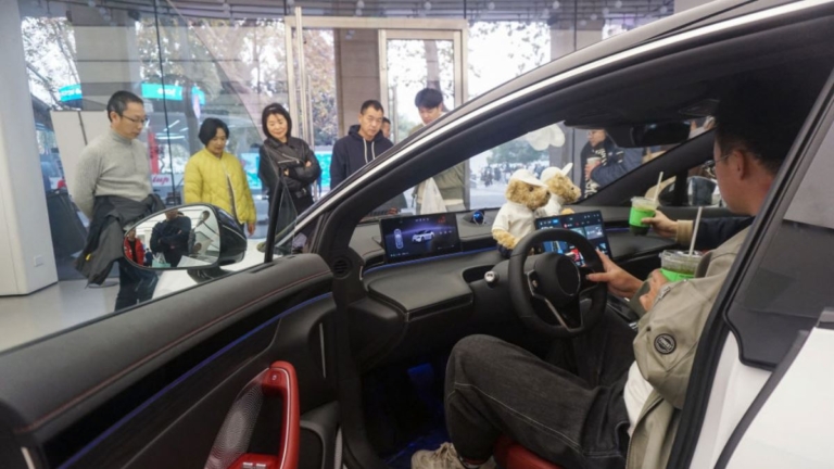 內卷加劇 憑小米SU7訂單買智界S7 華為減5千