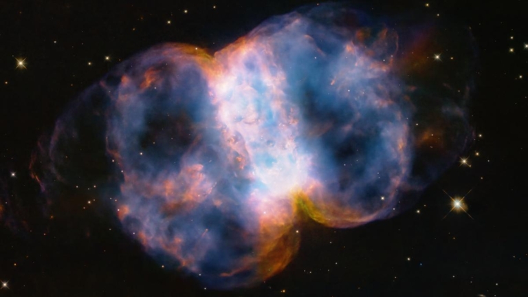 哈勃望遠鏡拍壯觀小啞鈴星雲 賀升空34年