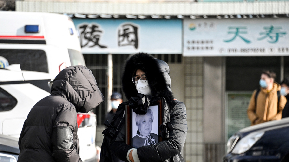 【禁闻】记者直击：猝死频发 拥共粉红和党员首当其冲
