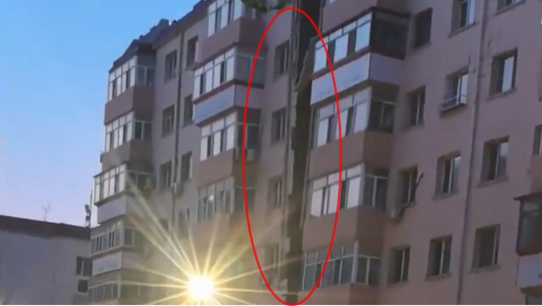 哈爾濱一住宅樓突然裂開 知情者透露內情