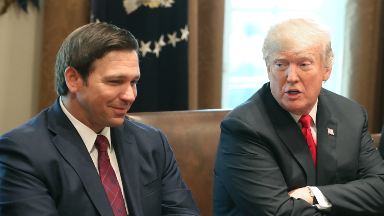 一笑泯恩仇 川普見德桑蒂斯 共商籌款大計