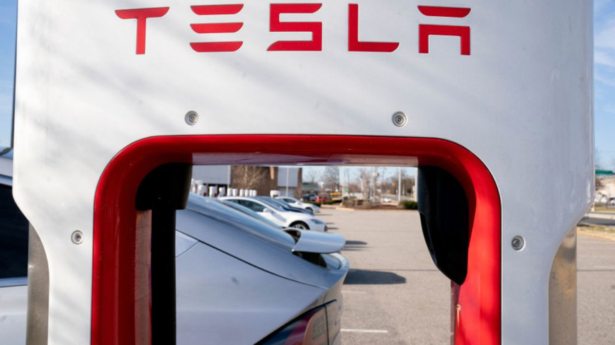 馬斯克突解散Tesla充電業務團隊 引發擔憂