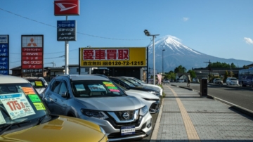 掛黑布阻拍富士山 外國客再闢新景點
