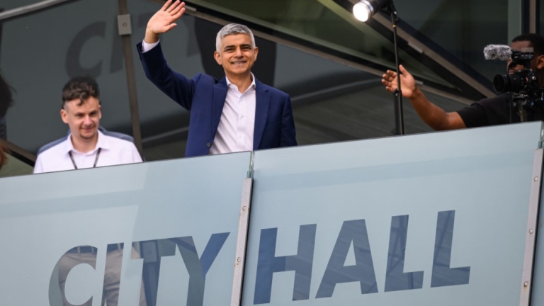 英地方選舉 倫敦市長3連任 保守黨吞40年來最慘戰果