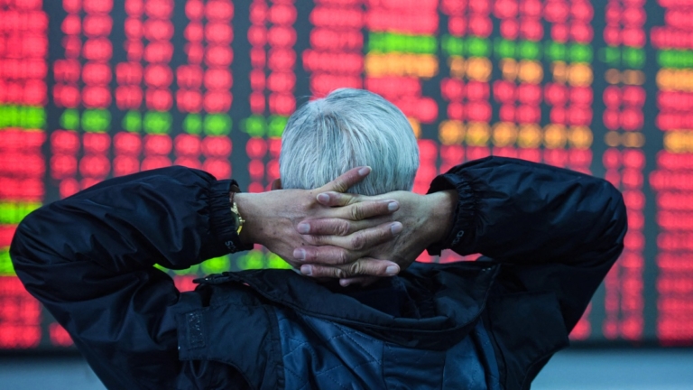 【財經100秒】中國上市公司全年利潤下滑3% 五年來首次