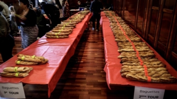 烤出逾140公尺长法棍面包 巴黎师傅刷新世界纪录