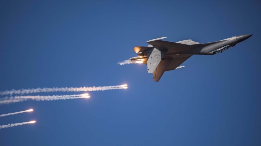 中共战机射照明弹 阻澳洲军机执行制裁朝鲜任务