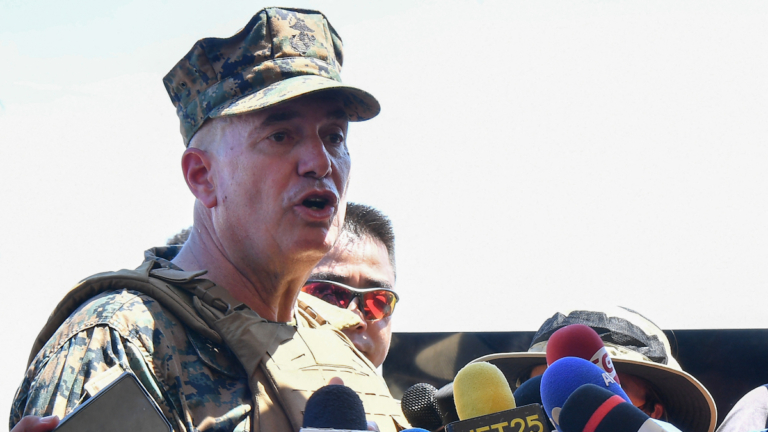 美菲關鍵海域軍演釋信號 模擬擊退搶灘敵軍